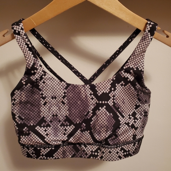 Lululemon Energy Bra Ziggy Snake Gray, Black  Light Pink. Strappy Back. Size 6. - Picture 4 of 7